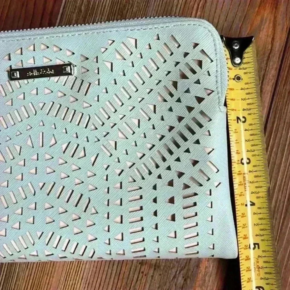 Stella & Dot Light Blue Clutch - Picture 4 of 12
